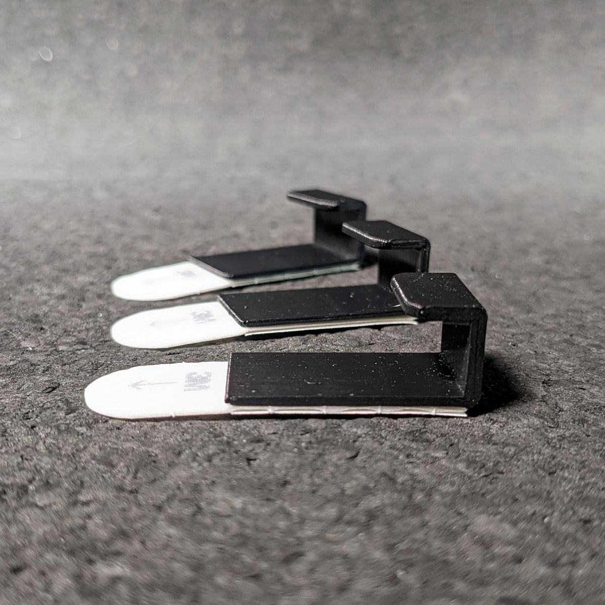 Moodmat nonDamaging wall hangers Invest in Headies