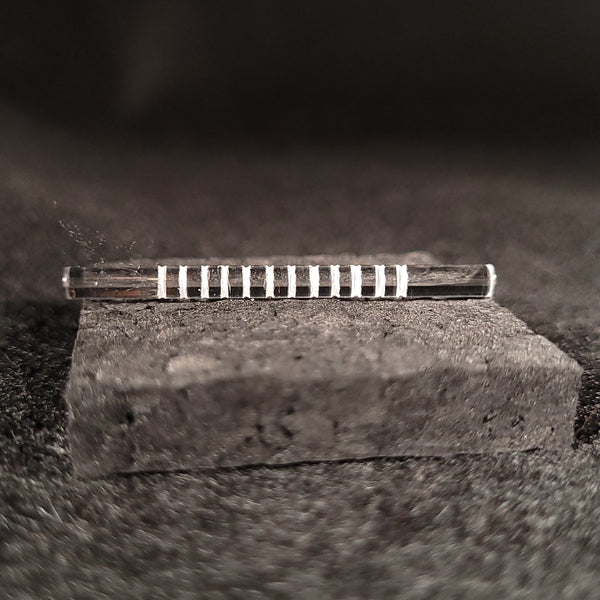 Scientific Quartz - Surface Enhanced Pillars